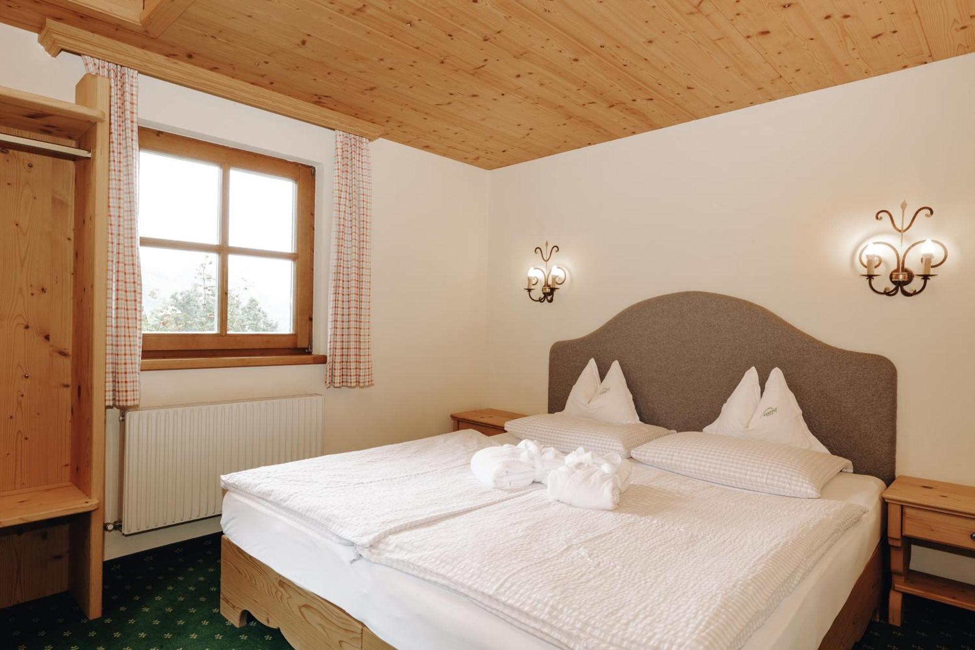 Gut Berg Naturhotel Sankt Johann im Pongau Rum bild