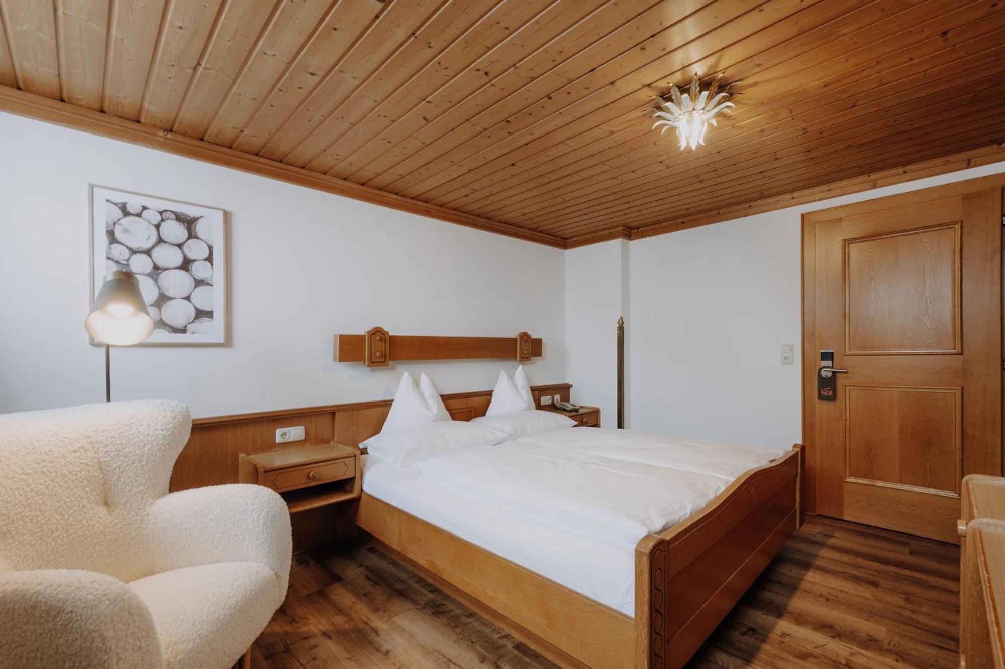 Gut Berg Naturhotel Sankt Johann im Pongau Rum bild