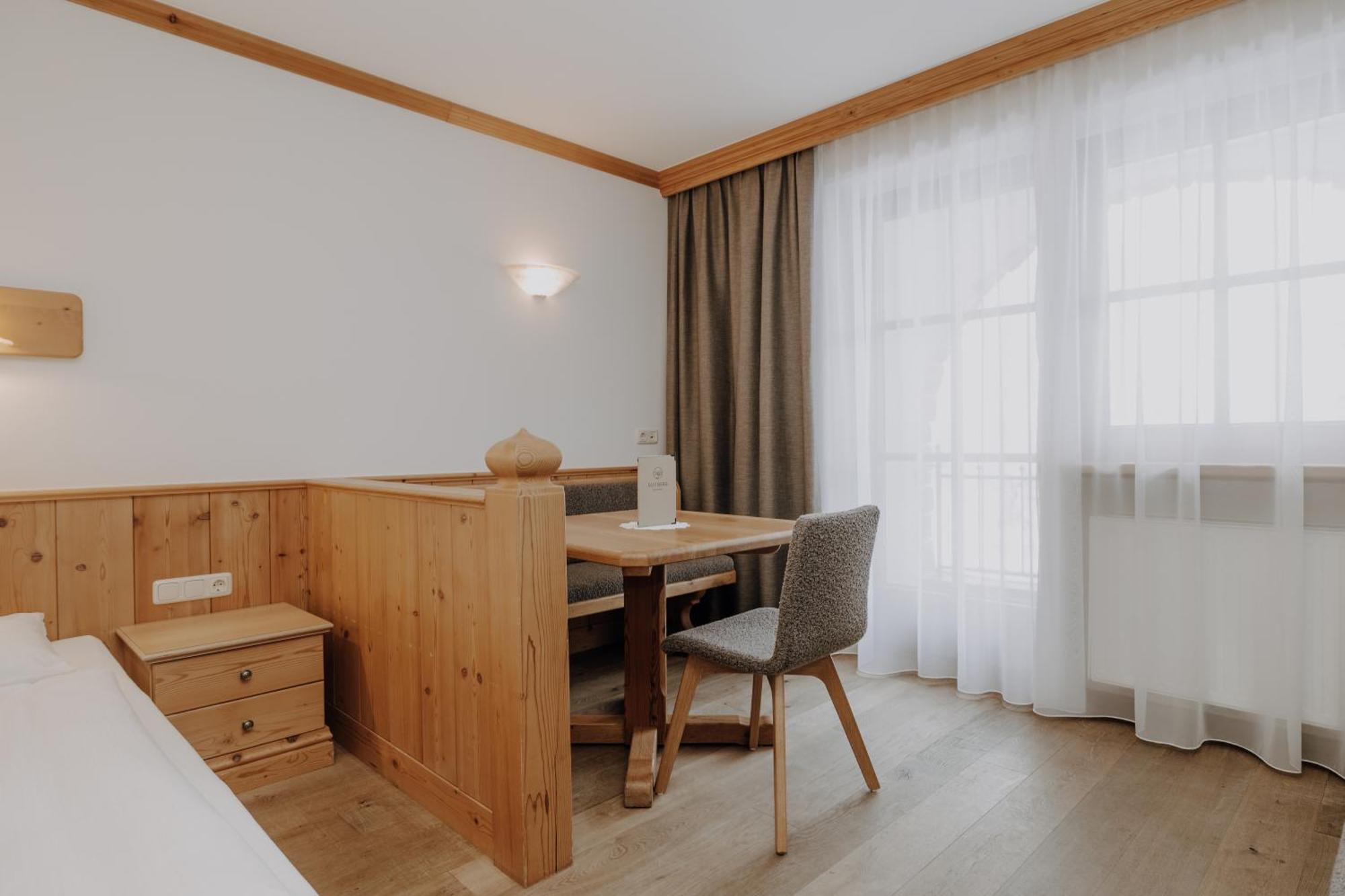 Gut Berg Naturhotel Sankt Johann im Pongau Rum bild